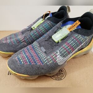 Nike Air Vapor Max 2020 Flyknit "Lock", Men's size 10, Iron Grey